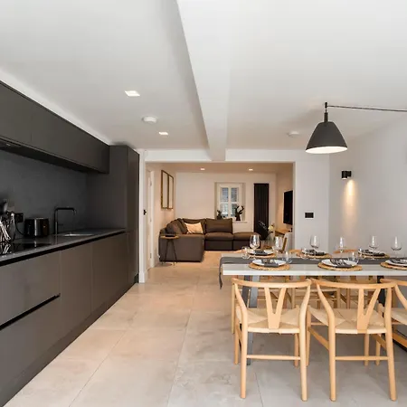 Kist Accommodates - The Stray Nook *