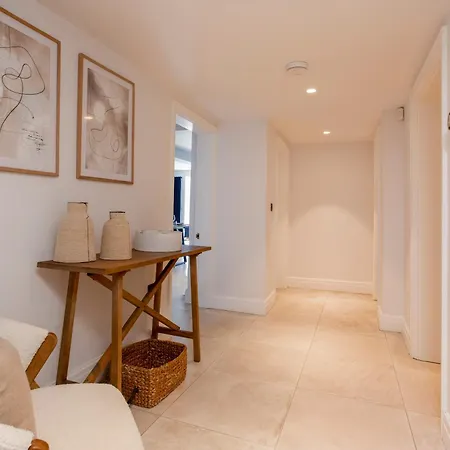 Apartment Kist Accommodates - The Stray Nook