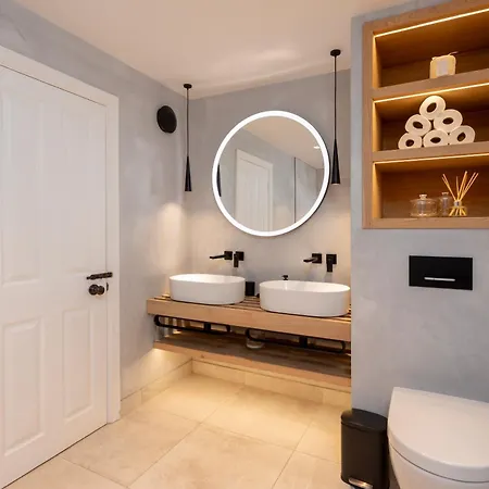 Apartment Kist Accommodates - The Stray Nook
