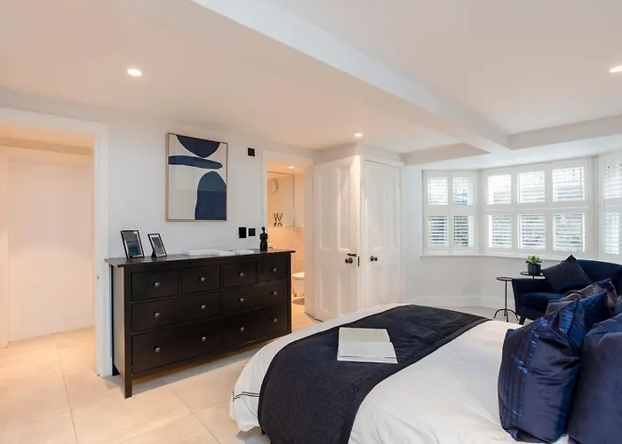 Kist Accommodates - The Stray Nook