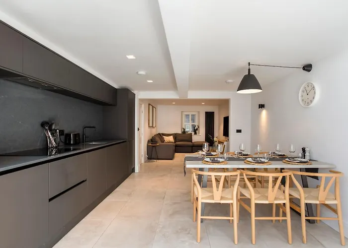 Kist Accommodates - The Stray Nook *